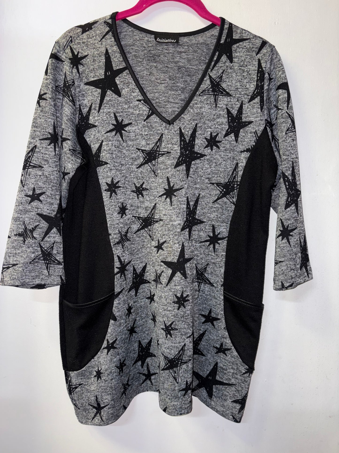 Gray & Black Star Tunic Top with pockets Medium 1051