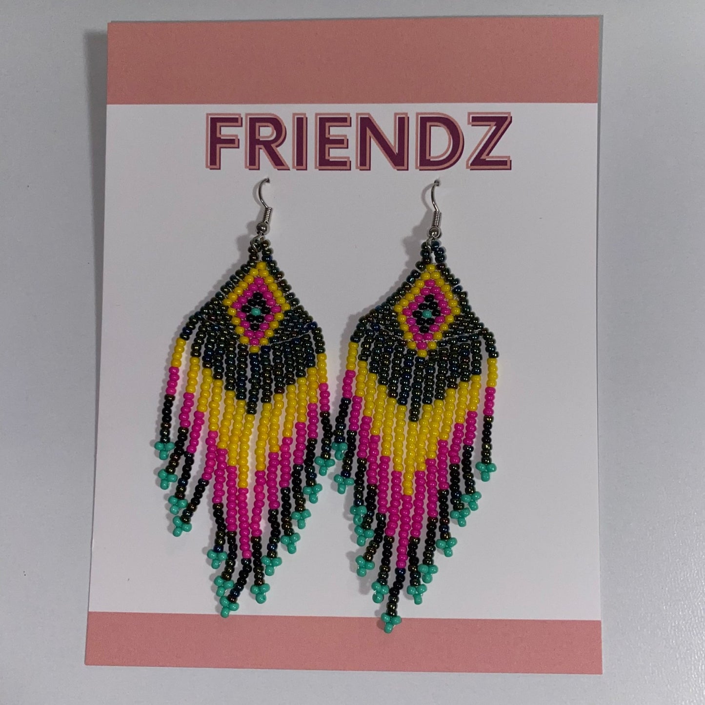 Pendientes de cuentas de semillas de borla Phoenix (2 colores)