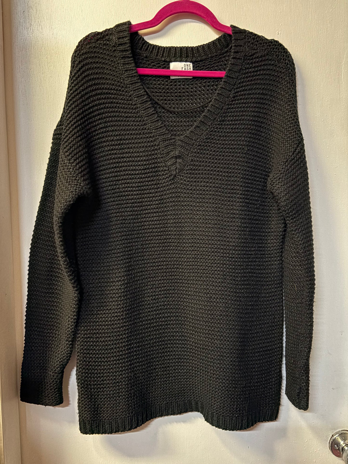 One Fashion by Vero Moda V Neck Black Knit Sweater Top Large 1050