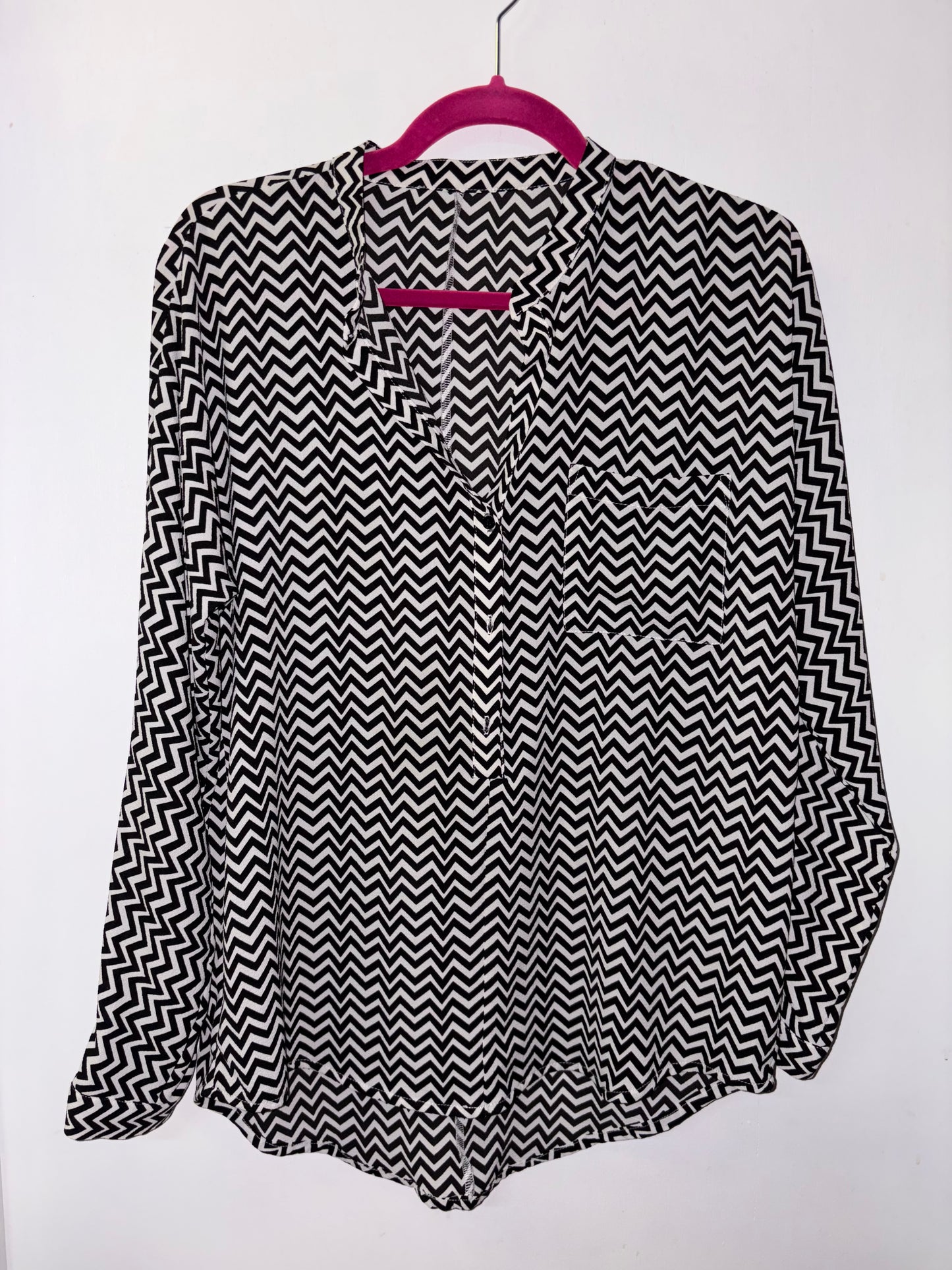 Chevron Black & White Blouse Top Large 1002