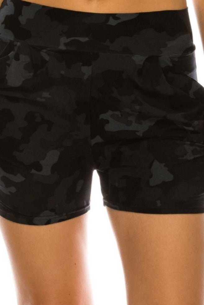 FINAL SALE Black Camouflage Harlem Ladies Stretch Shorts XLarge