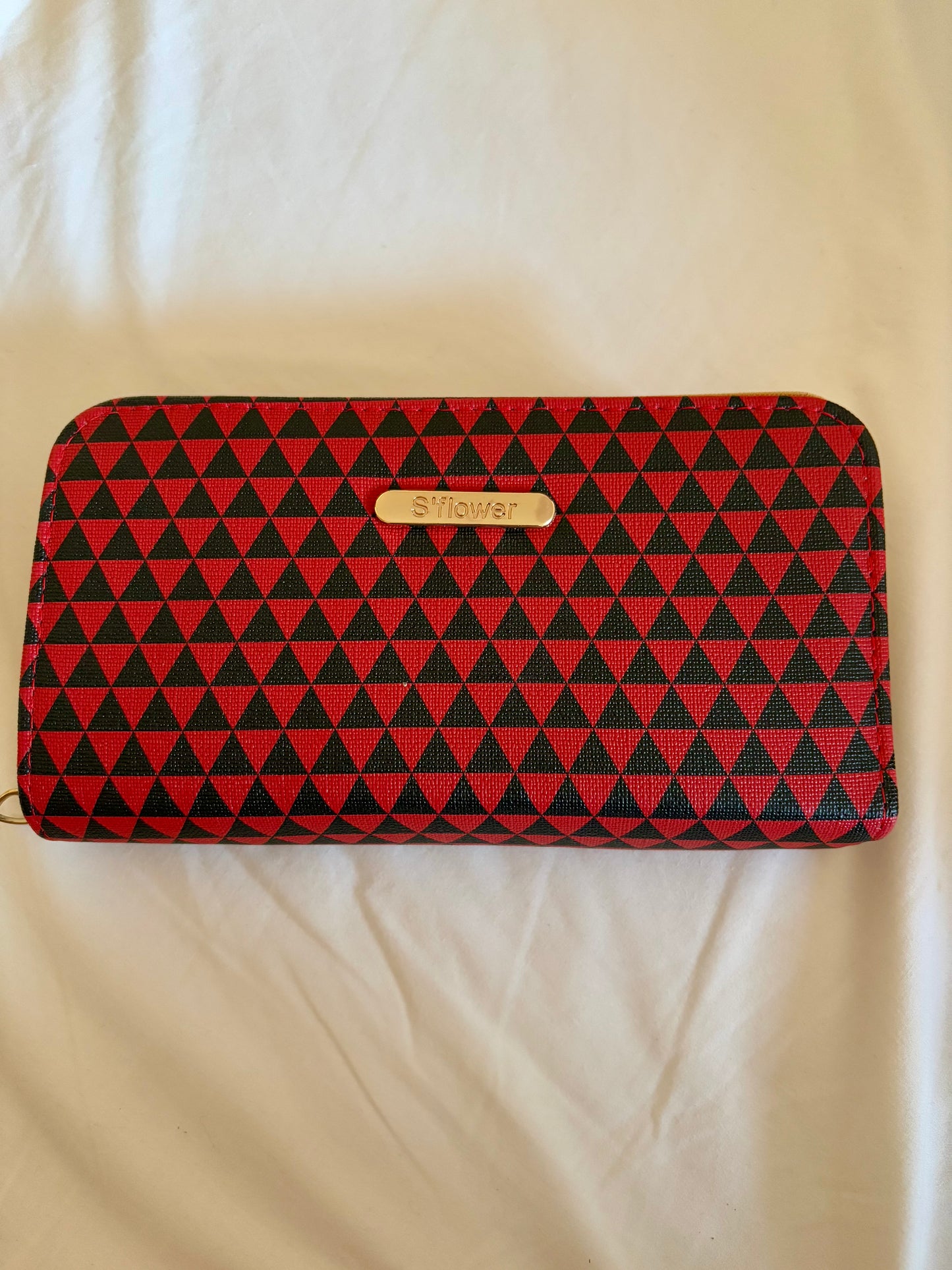 Geometric Full Size Wallet with Detachable Chain Purse