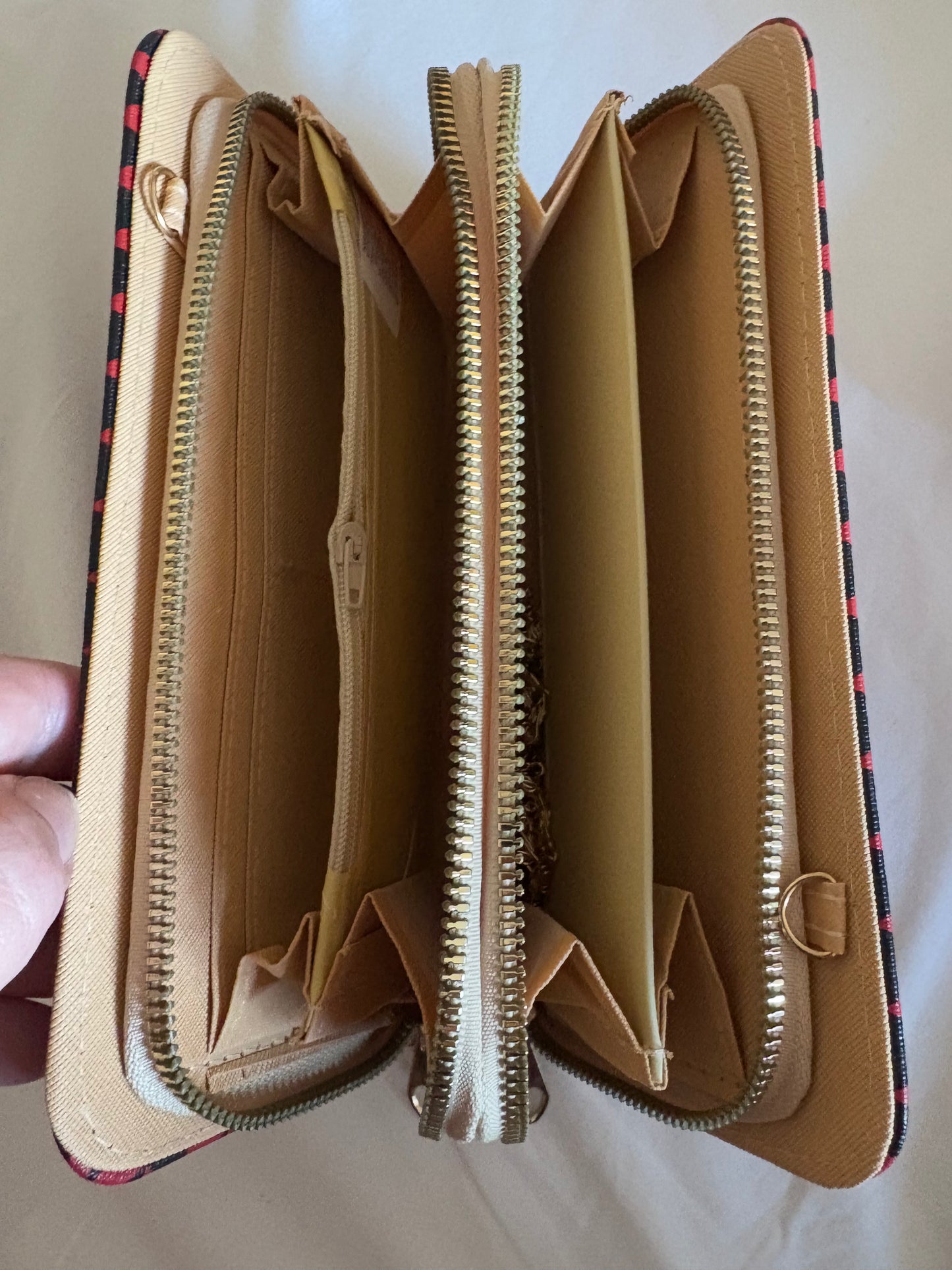 Geometric Full Size Wallet with Detachable Chain Purse