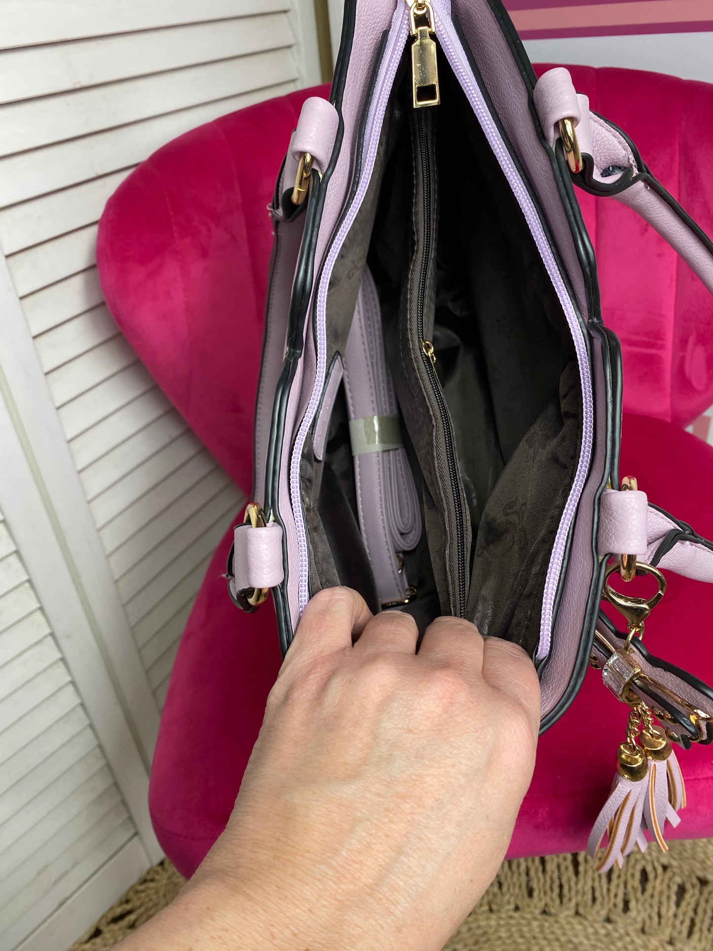 Sac à bandoulière de taille moyenne avec bandoulière et strass