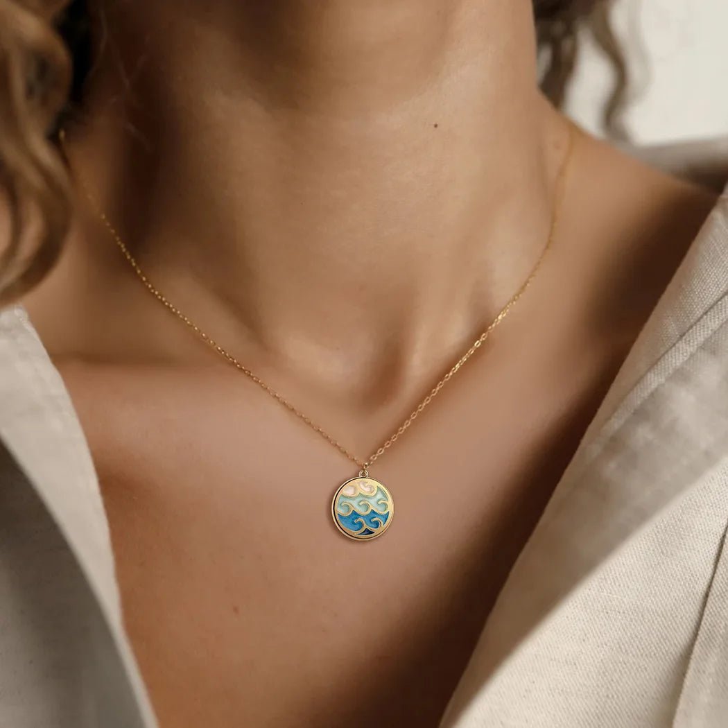 Wave pendant necklace