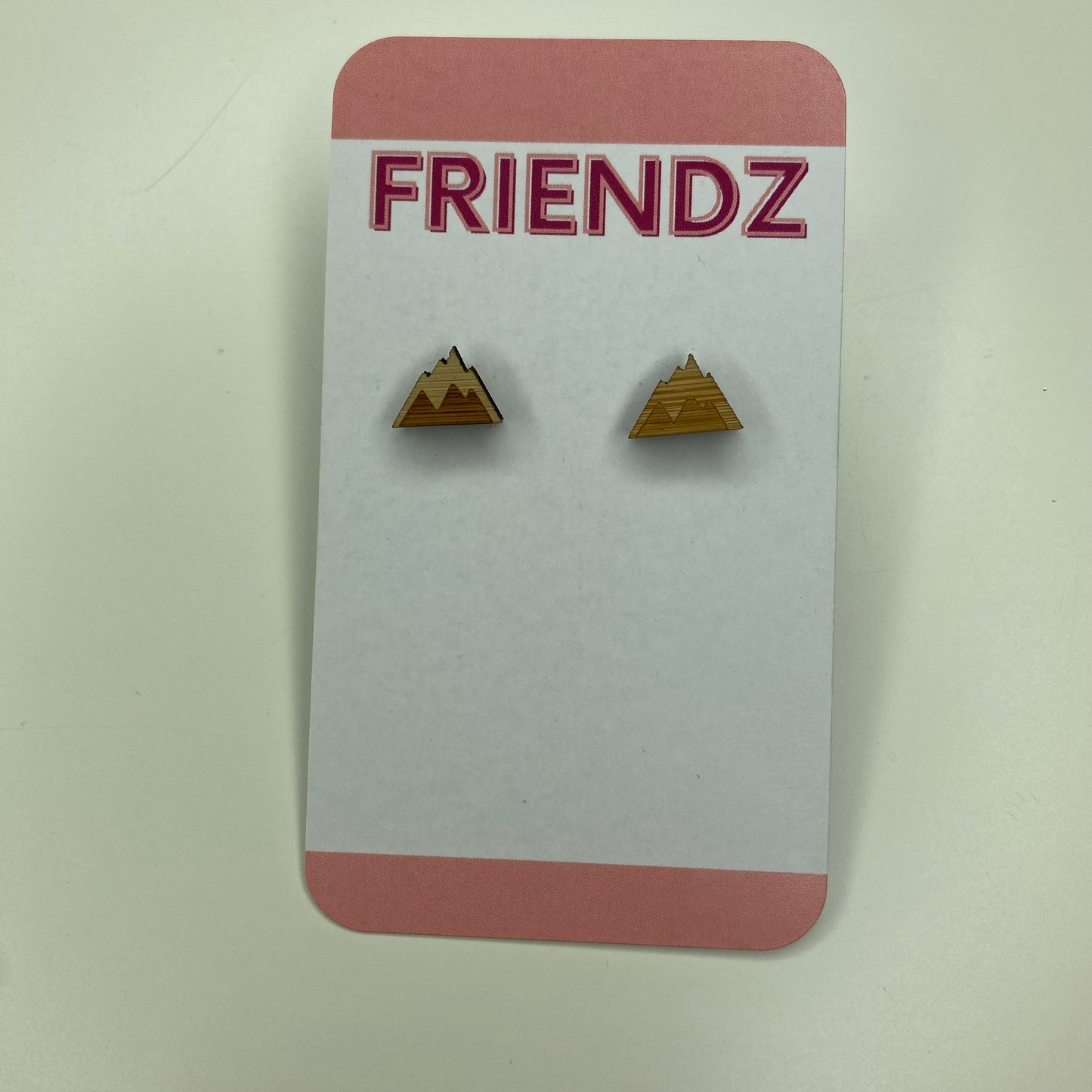 Boucles d'oreilles clous montagne