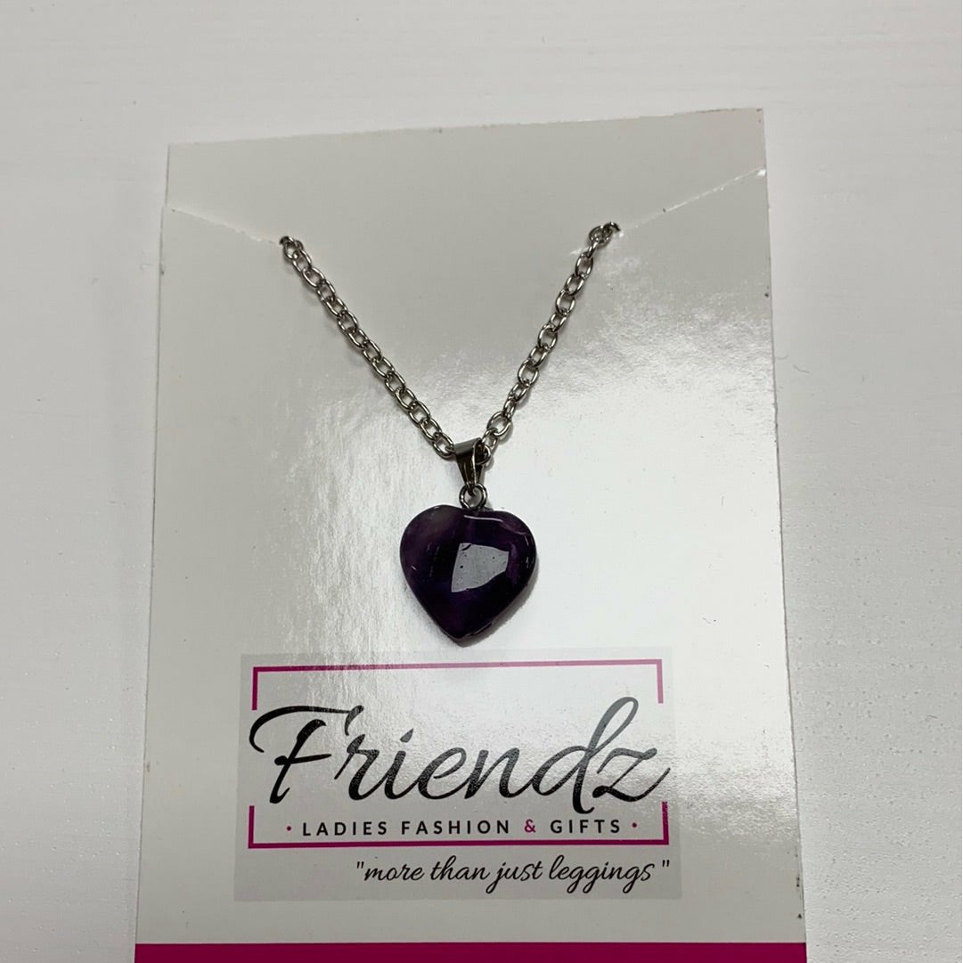 Collar de corazón de amatista