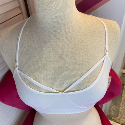 Brassière blanche à entrecroisement croisé