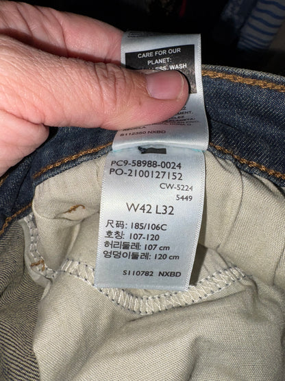 LEVIS Strauss STRAIGHT Leg Denim Jeans 42x32 1055