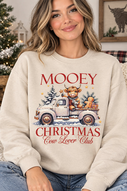 CHRISTMAS | Mooey Highland Cow Sweatshirt
