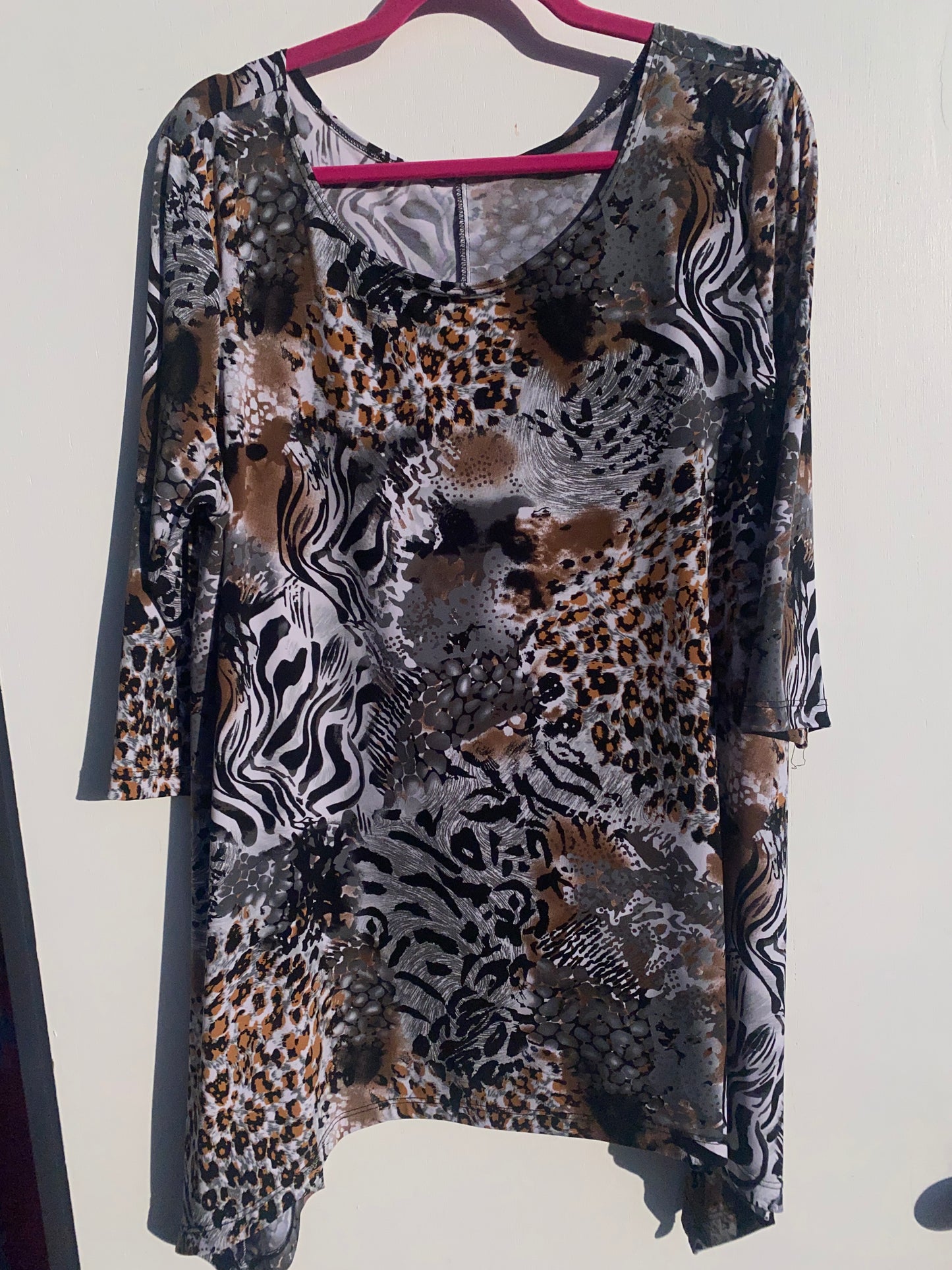 Safari Animal Print Shark Fin 3/4 Sleeve Top
