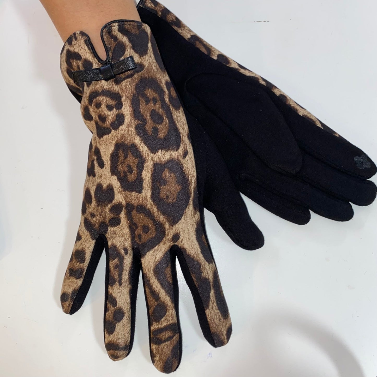 Leopard Gloves with Text Tips