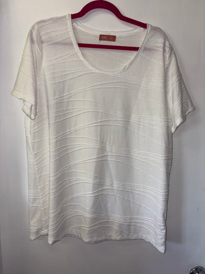 Ripple White Short Sleeve Top