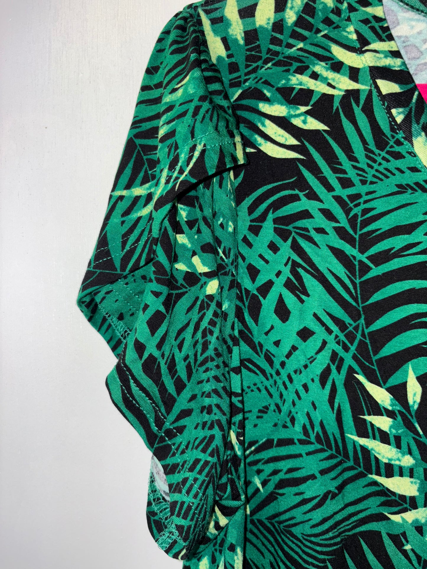 FINAL SALE Palm Green Hem VNeck Top