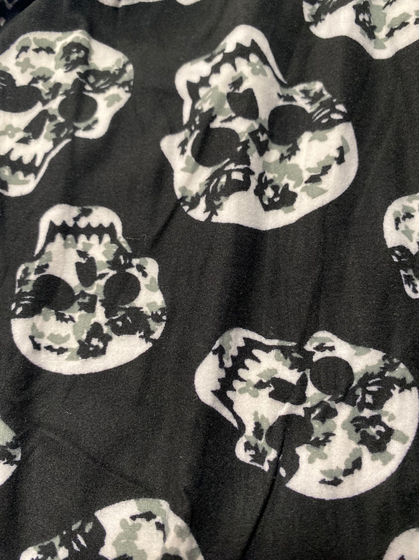 Multi Gray & Black Skull Print Adult Leggings