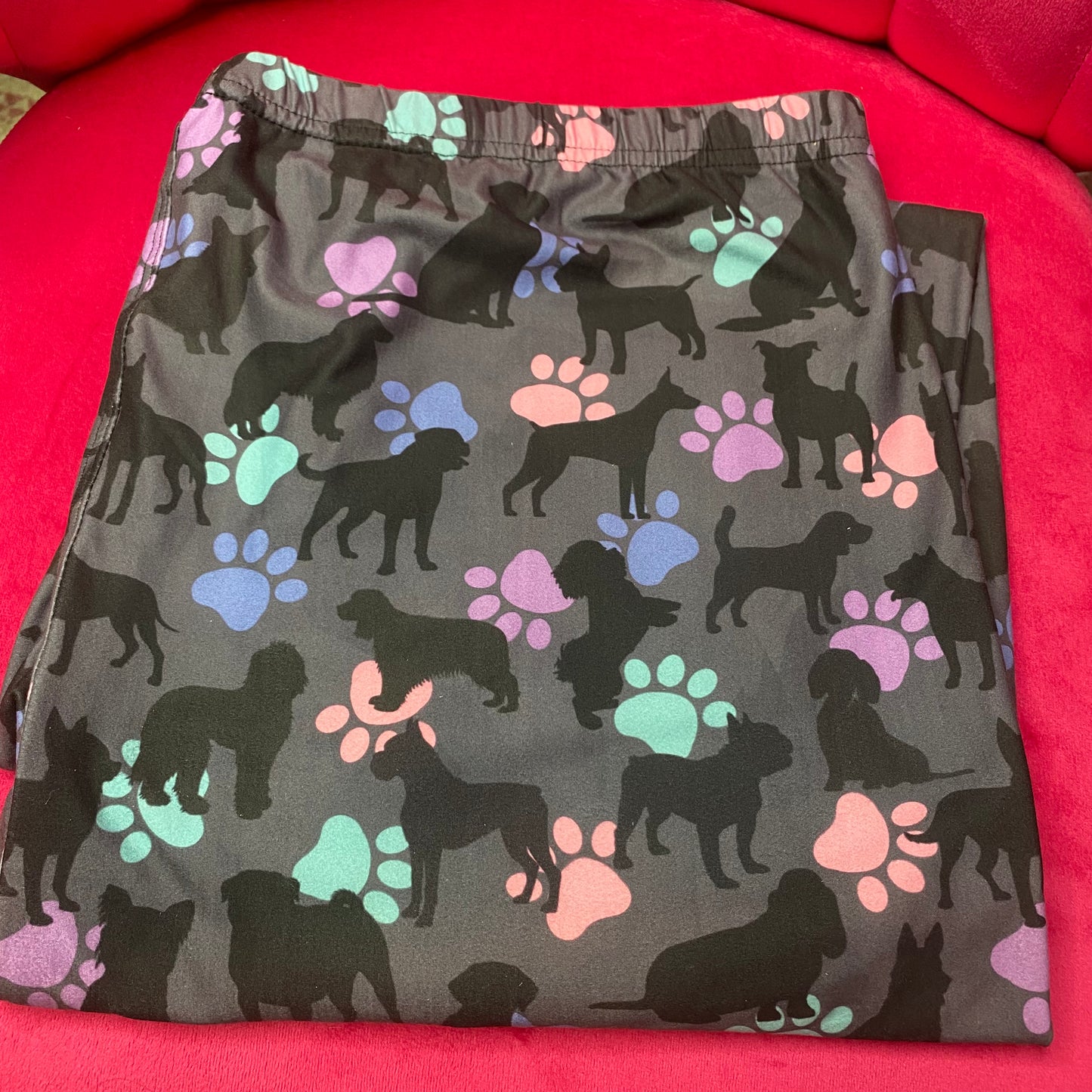 Silhouette Dogs and Paw Leggings