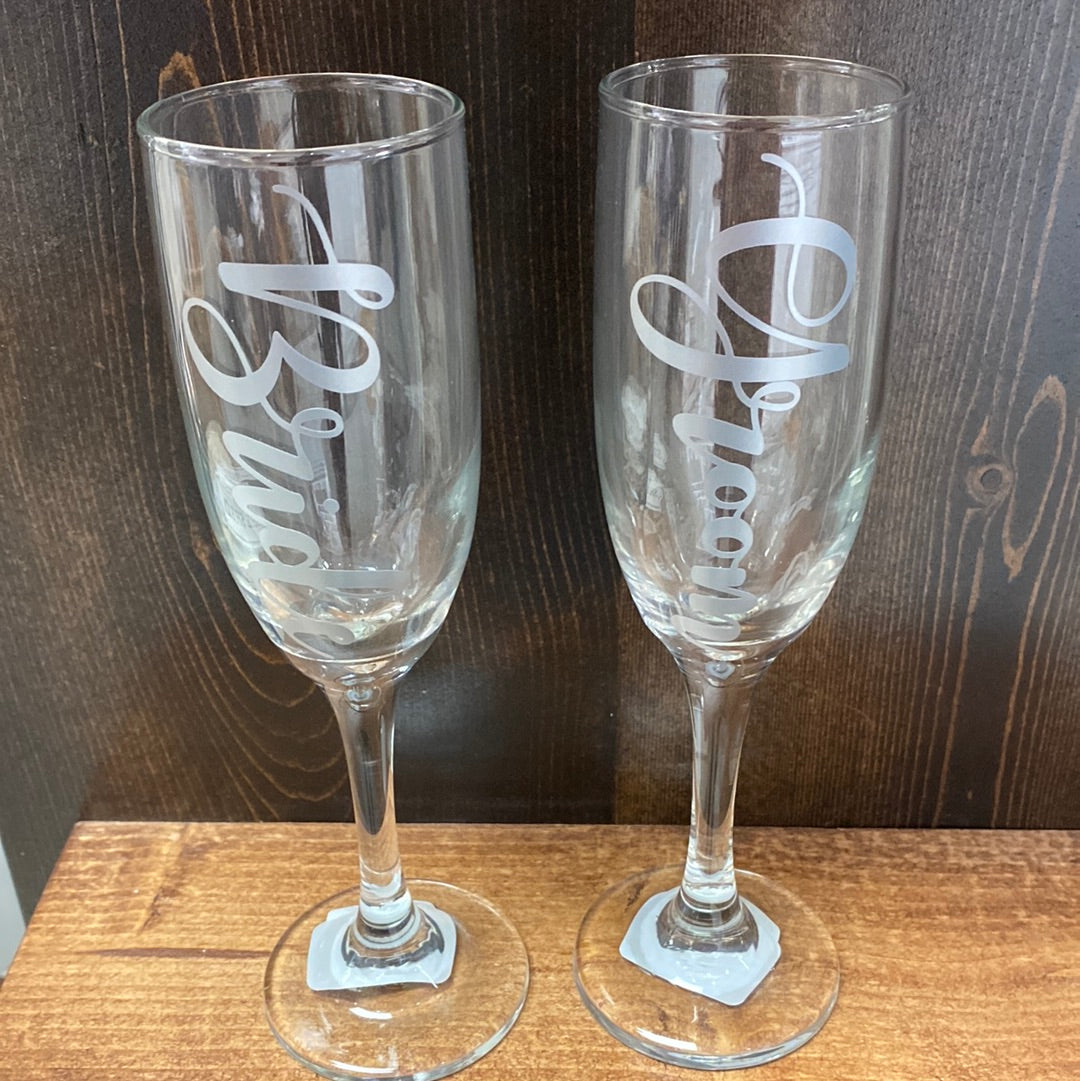Bride & Groom Glass Champagne Flutes